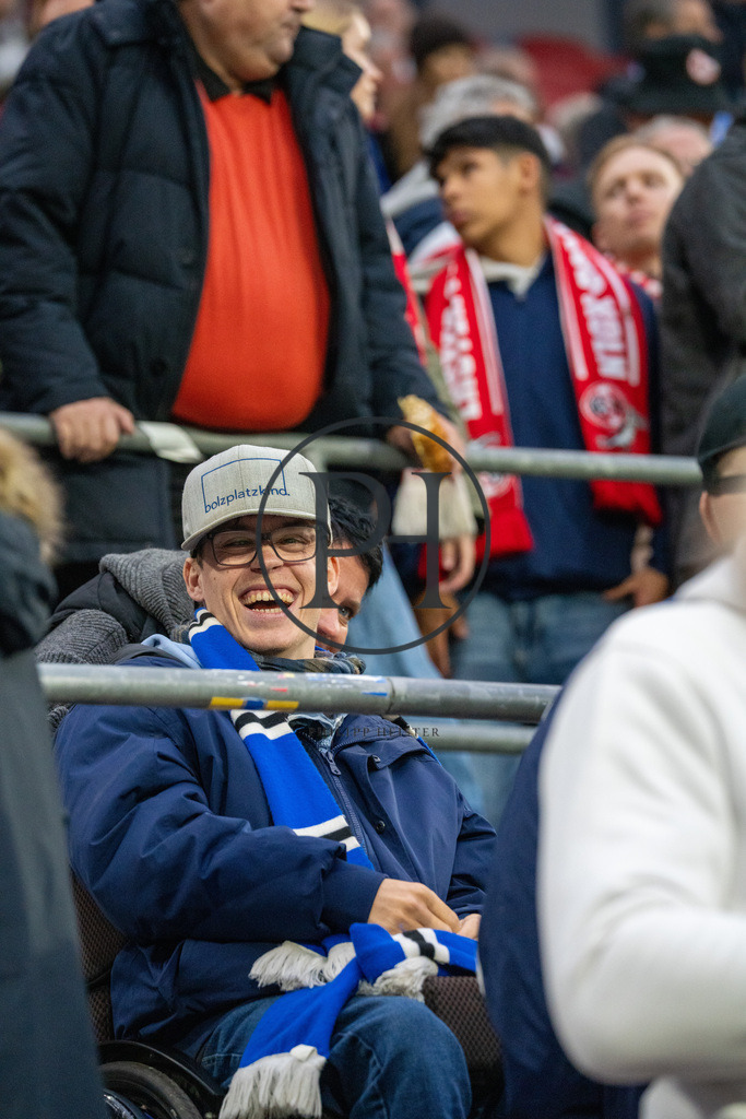 Spieltag 9 Köln - HSV_Sc-131 | Philipp-Heist - Realisiert mit Pictrs.com