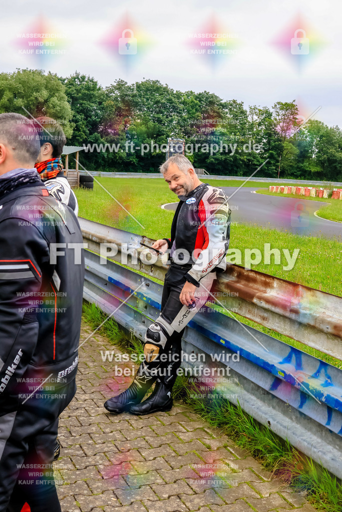 VBK-7395 | Hier findet Ihr Bilder von Touristenfahrten auf der Nürburgring Nordschleife oder von anderen Veranstaltungen die ich besucht habe. Viel Spass beim Durch Schauen 