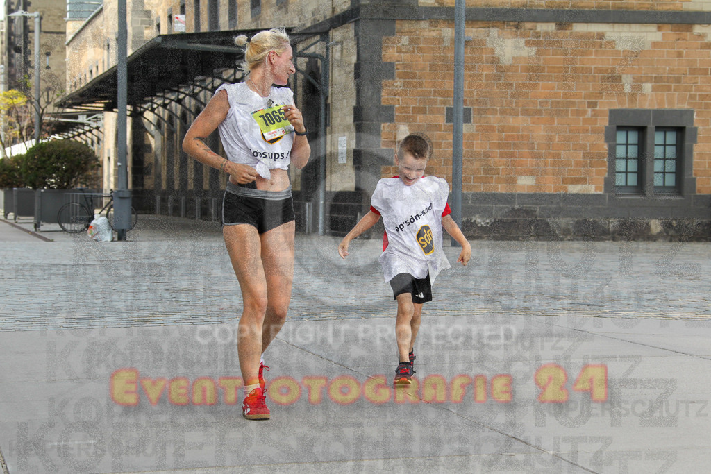 250920_1341_EV4_6476 | Sportfotografie im Rhein-Sieg Kreis, Köln, Bonn, NRW, Rheinland Pfalz, Hessen, etc. Unser Tätigkeitsfeld umfasst den Laufsport vom Volkslauf über den Marathon, Duathlon, Triathon bis zum Ultralauf wie Kölnpfad Ultra oder Schindertrail.