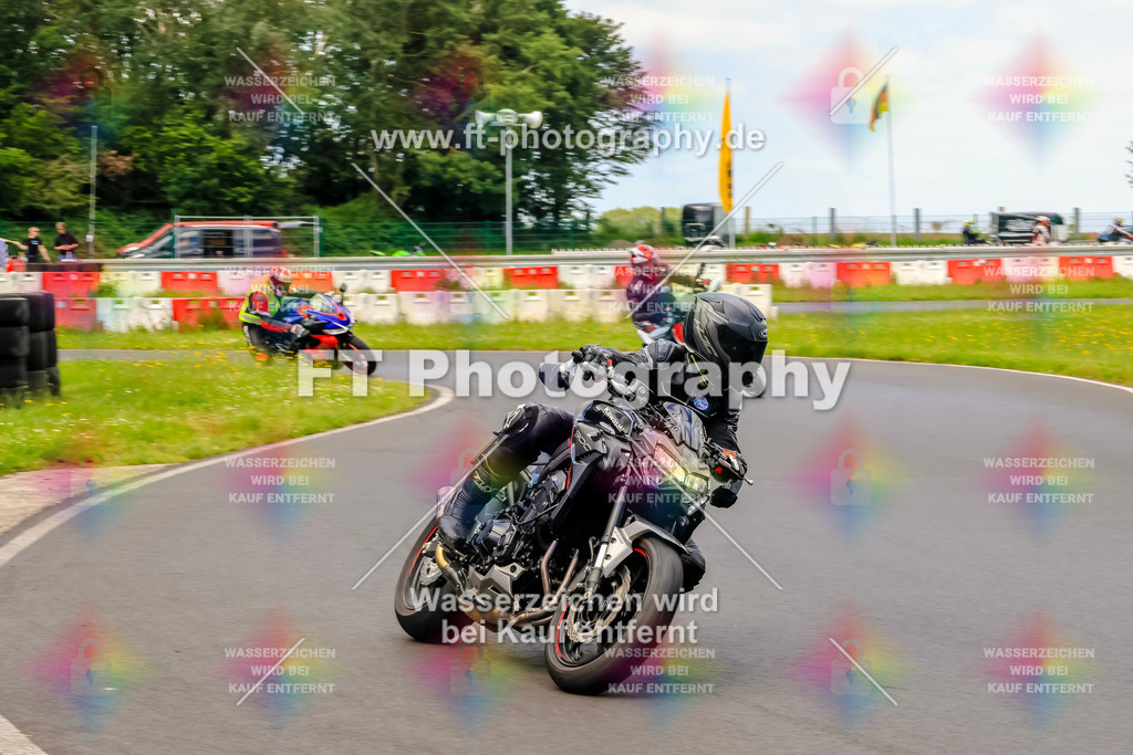 VBK-8232 | Hier findet Ihr Bilder von Touristenfahrten auf der Nürburgring Nordschleife oder von anderen Veranstaltungen die ich besucht habe. Viel Spass beim Durch Schauen 