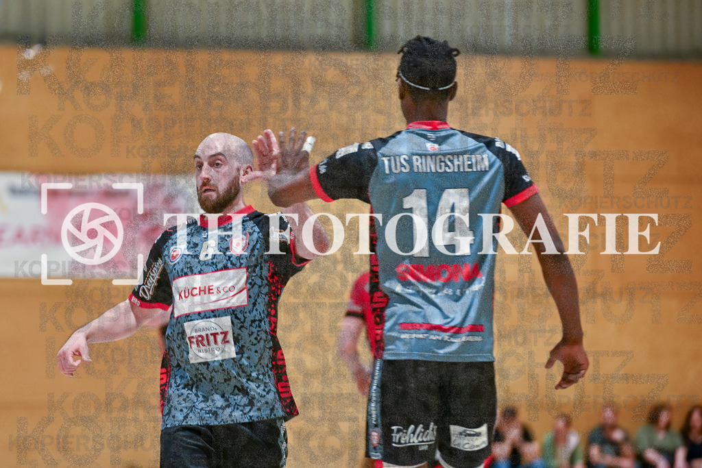 GER, SG Maulburg/Steinen - TuS Ringsheim, Handball, Landesliga Suedbaden, 22. Spieltag, Saison 2024/2025, 23.03.2025 | Fabian Reiner (TuS Ringsheim, #6), Kevin Abu Höfer (TuS Ringsheim, #14)GER, SG Maulburg/Steinen - TuS Ringsheim, Handball, Landesliga Suedbaden, 22. Spieltag, Saison 2024/2025, 23.03.2025Foto: TH Fotografie/Thomas Hess