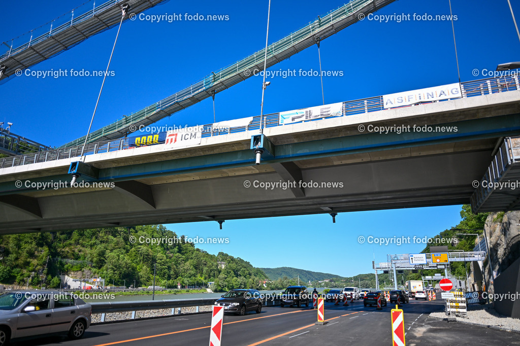 Westring A26_ Westringbruecke_ 14.05.2024-11 | 14.05.2024, Westring A26, AUT, Westring A26, Westringbruecke, im Bild Westringbruecke, Brücke, Baustelle, Wegweiser, Fahrbahn, Asphalt, Verkehr, B127, Donau