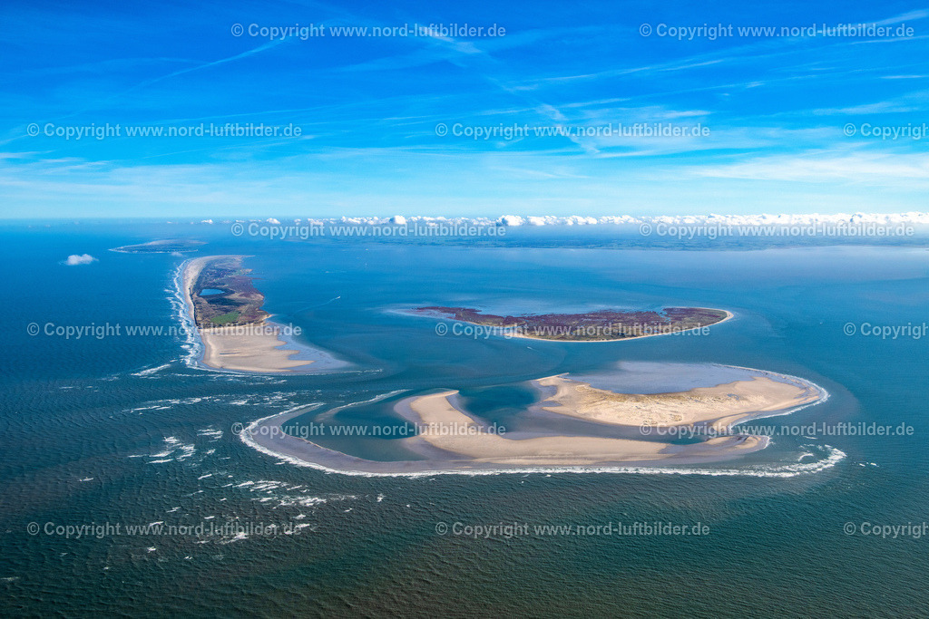 Juist_Kachelotplate_Memmert_ELS_6717091022 | JUIST 09.10.2022 Sandbank der Kachelotplate vor der Nordsee- Insel Juist im Bundesland Niedersachsen. Weiterführende Informationen bei: Inselgemeinde und Kurverwaltung Juist. // View of the sandbank Kachelotplate near the North Sea island Juist in Lower Saxony. Further information at: Inselgemeinde und Kurverwaltung Juist. Foto: Martin Elsen
