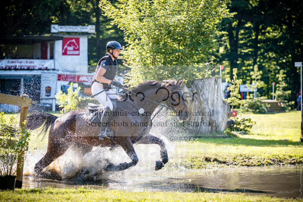 2026-05 - Melle Oldendorf | Entdecke hochwertige Reitturnierfotos von Foto Oger. Professionell, emotional und authentisch – jetzt Lieblingsmomente im Shop bestellen.Deutschlandweite Turnierfotografie. - Realisiert mit Pictrs.com