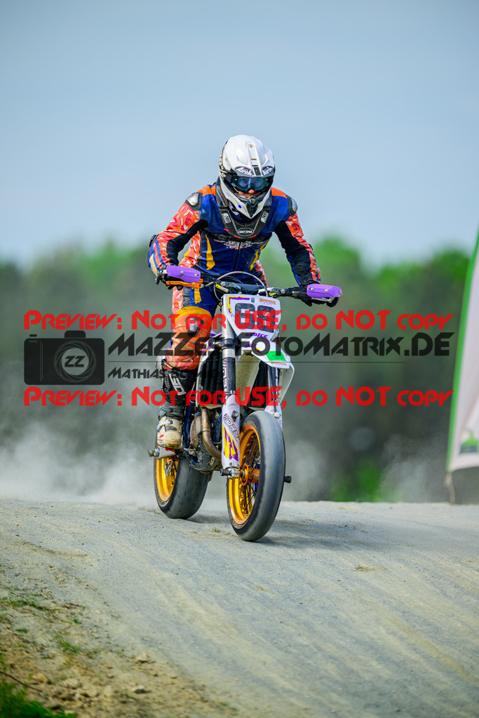 MaZZes_Fotomatrix_20250502_6007705_3774 | S4