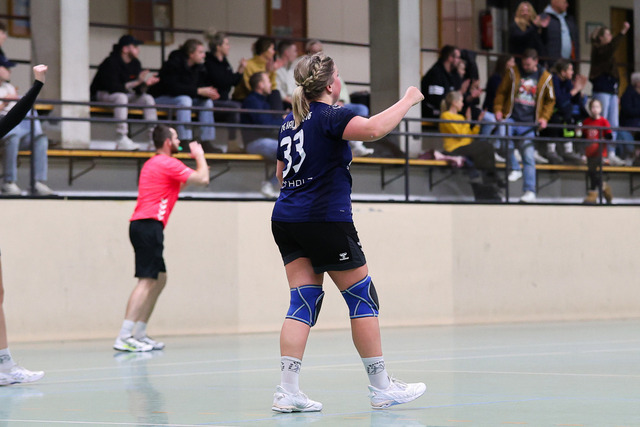 Handball I Damen I Saison 2025-2026 I Verbandsliga Süd I HSG Kalkberg 06 - MTV Dänischenhagen I 14.12.2025.103 | Marit Burmeister (33, HSG Kalkberg 06) - Realisiert mit Pictrs.com