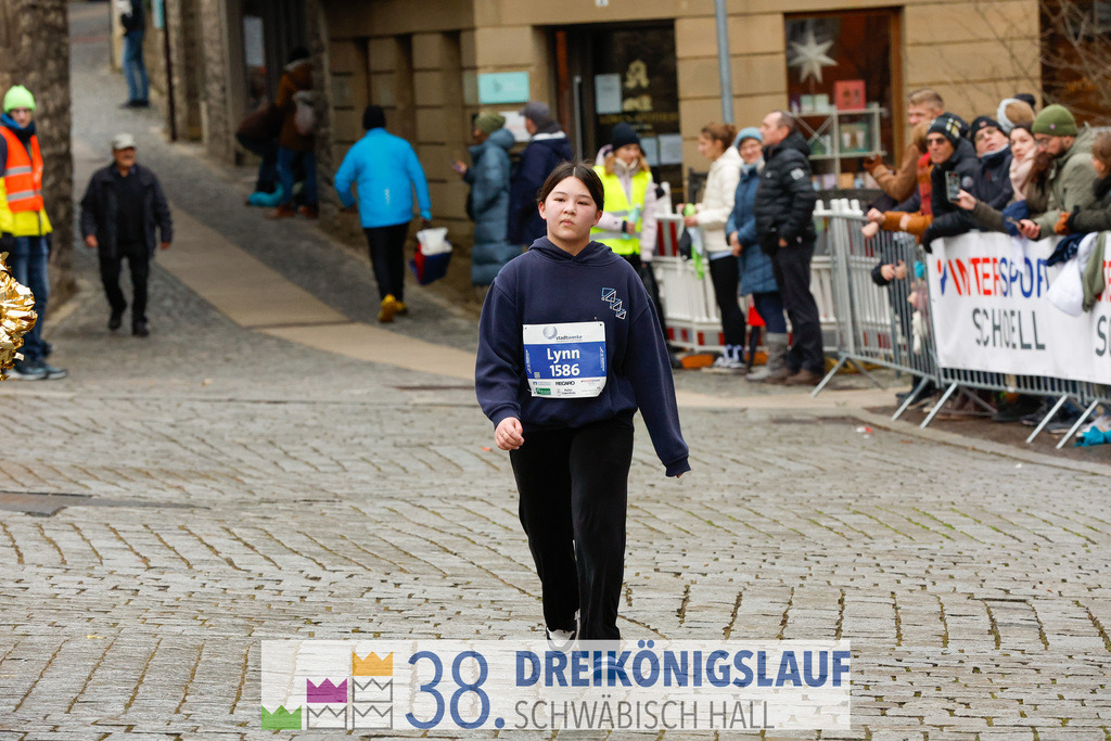 1700m Stadtwerke Jugendlauf | 3 Koenigslauf 2024 1700m Stadtwerke Jugendlauf - Realisiert mit Pictrs.com