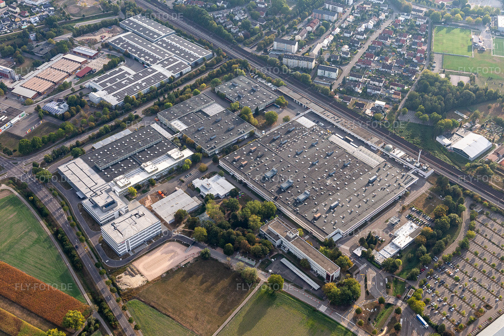 Luftbild: Robert Bosch GmbH Werk Brühl in Bühl im Bundesland Baden-Württemberg in Deutschland. Foto: IMG_008814.jpg vom 20.09.2020 durch Werner Riehm/FLY-FOTO.de