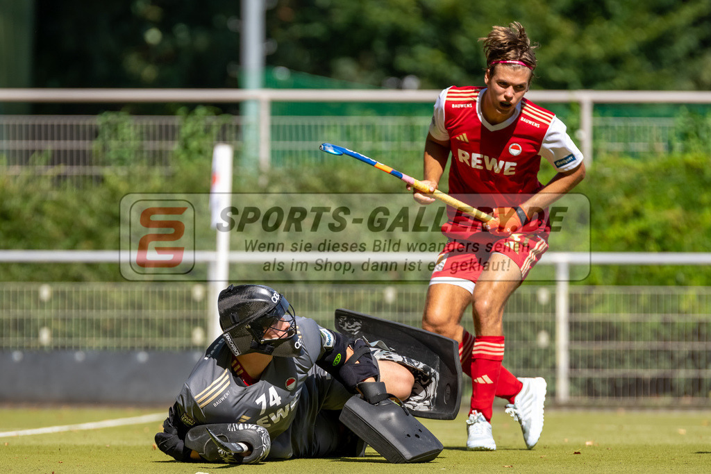 HK_20240907_105388 | 1. Bundesliga Herren RW Köln - Crefelder HTC am 7.9.2024 RW Köln, Köln , Jean Danneberg ( Torwart Rot-Weiss Köln #74 )