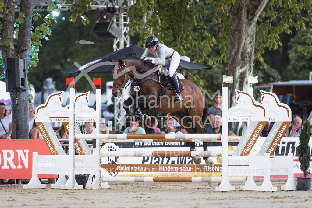 220825_Delbrueck_A1-Mannschaft-351 | Deine schönsten Turniermomente als professionelle Fotos! Entdecke hochwertige Pferdesport-Fotografie im Online-Shop. Jetzt Fotos finden & bestellen!