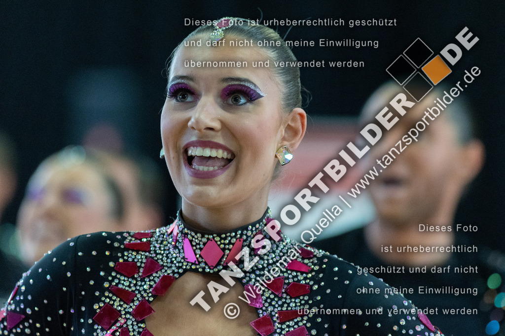 20230423-01568 | Hier finden Sie Tanz Bilder vom Latein und Standard Formationen tanzen. Sportbilder vom Tanzsport. Schöne Fotos und von Weltmeisterschaft, Europameisterschaft, Bundesliga, Regionalliga, Oberliga und Landesliga sowie von GOC Stuttgart, DanceComp, WM Bremen