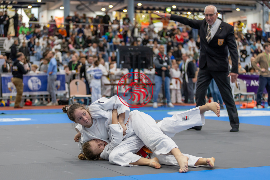 Internationaler Adler Cup 2024 | Foto vom Internationalen Adler Cup Judo Turnier im Sport- und Freizeitzentrum Kalbach im Oktober 2024 - Realisiert mit Pictrs.com