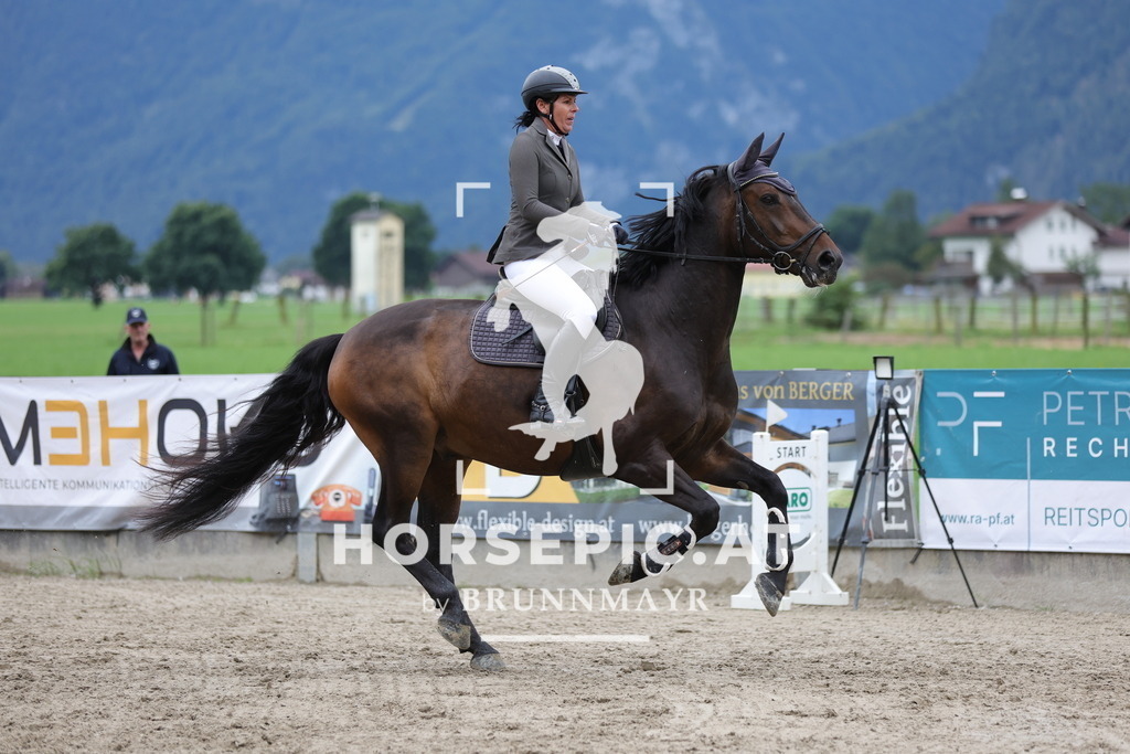 0P6A3177 | Willkommen bei Brunnmayr - Design & Fotografie – Ihrem Spezialisten für Reitturniere und Pferdeveranstaltungen in Oberösterreich, Salzburg und Bayern! Seit über 17 Jahren sind wir leidenschaftlich dabei.