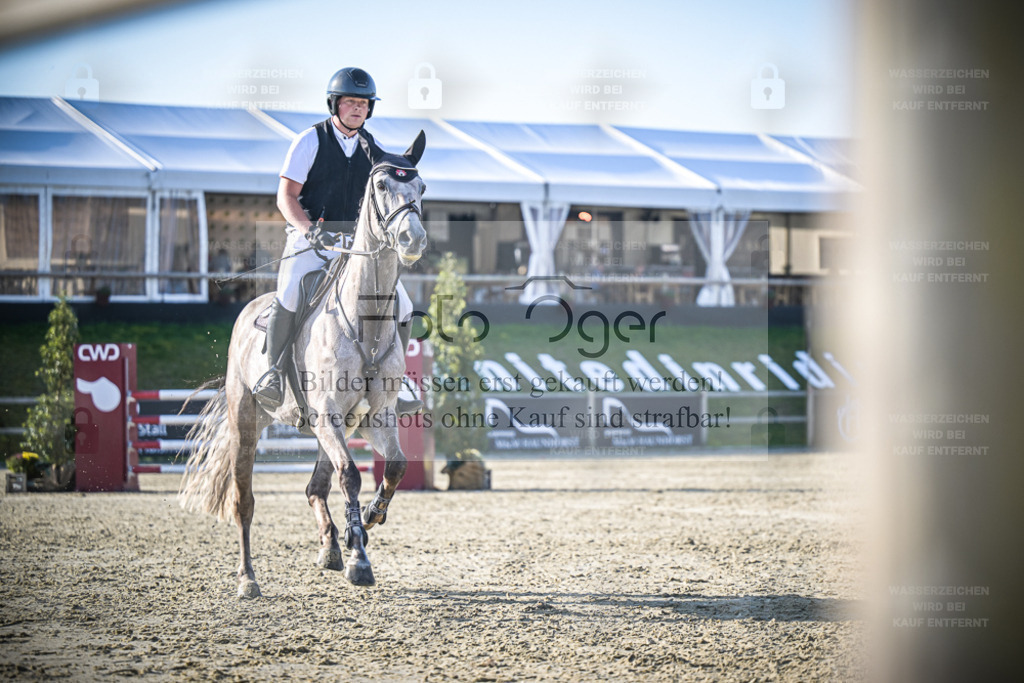 DOS_2247 | Entdecke hochwertige Reitturnierfotos von Foto Oger. Professionell, emotional und authentisch – jetzt Lieblingsmomente im Shop bestellen. - Realisiert mit Pictrs.com