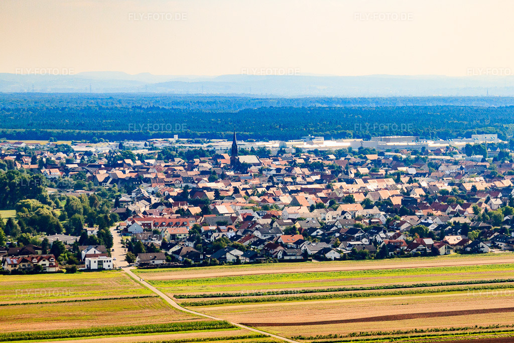Luftbild: Neckarstr im Ortsteil Graben in Graben-Neudorf im Bundesland Baden-Württemberg in Deutschland. Foto: IMG_33252.jpg vom 05.09.2010 durch Werner Riehm/FLY-FOTO.deAuflösung des Originals: 4545 x 3030 px