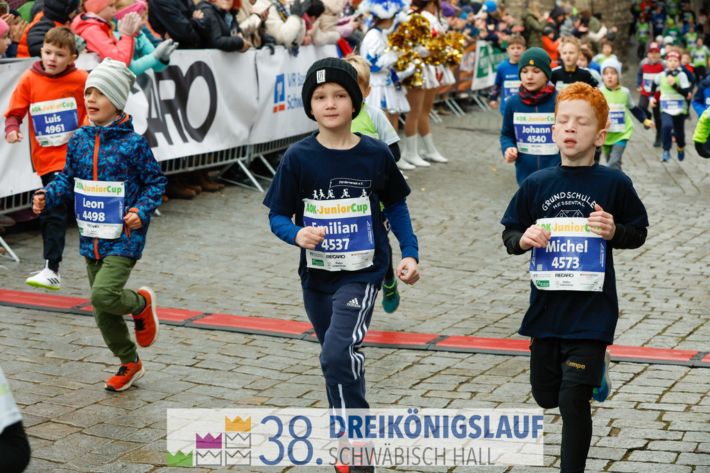 400m AOK Junior Cup | 3 Koenigslauf 2024 400m AOK Junior Cup - Realisiert mit Pictrs.com