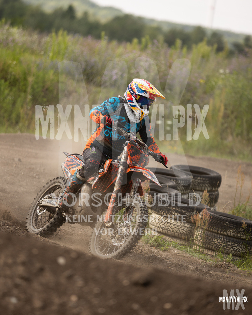 866A1935 | mxndyyvipix