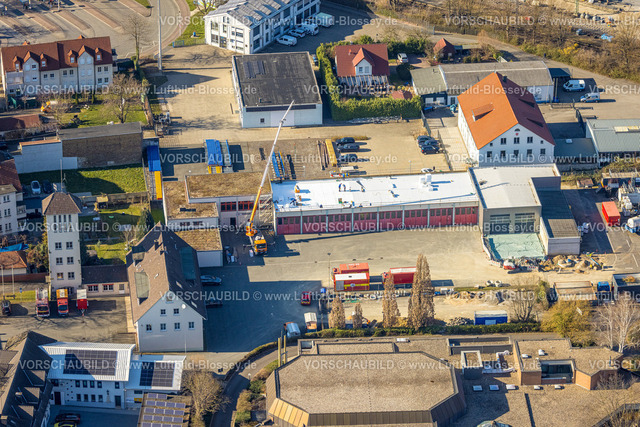 Werl250306079 | Luftbild, Baustelle Dacharbeiten Freiwillige Feuerwehr, Werl, Soester Börde, Nordrhein-Westfalen, Deutschland