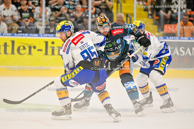 AUT, ICE, Black Wings Linz vs EC Villacher SV | 17.09.2023, Eishalle Linz, AUT, ICE Eishockey Liga, Black Wings Linz vs EC Villacher SV, im Bild Shawn St-Amant (BWL) vs Mark Katic (VSV)


// ICE win2day Hockey League Match between Black Wings Linz and EC Villacher SV in Linz, Austria on 2023/09/17
