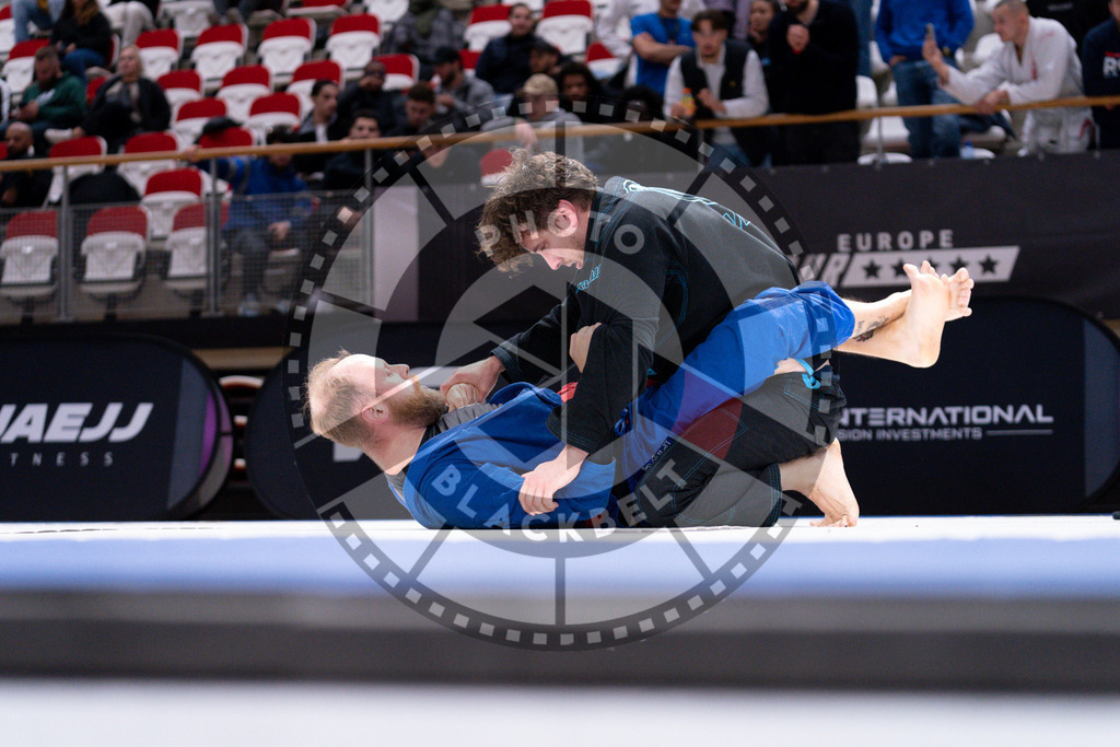 20241013PBB5286 | Athletes compete during the AJP Tour Europe Continental Jiu-Jitsu Amateurs & Masters Championship on October 13, 2024 in Almere near Amsterdam, Netherlands. © Chiara Dazi / photoblackbelt