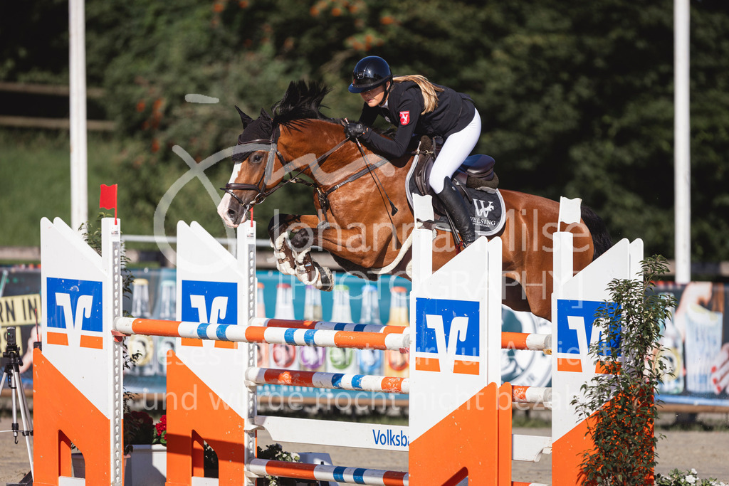 240714_BHO_M1-Spr-126 | Deine schönsten Turniermomente als professionelle Fotos! Entdecke hochwertige Pferdesport-Fotografie im Online-Shop. Jetzt Fotos finden & bestellen!