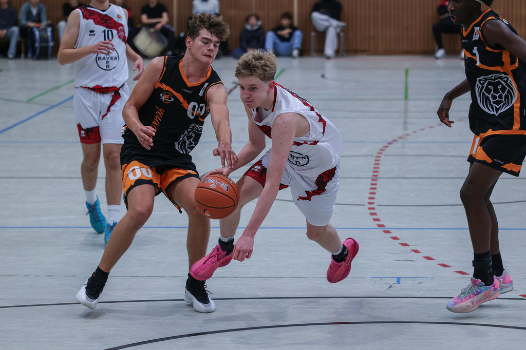 JBBL BAYER GIANTS vs Young Lions Wuppertal-91 | Fotos von Basketballspielen aus dem Raum NRW fotografiert von Gero Mueller-Laschet und Daniel Schaefer - Realisiert mit Pictrs.com