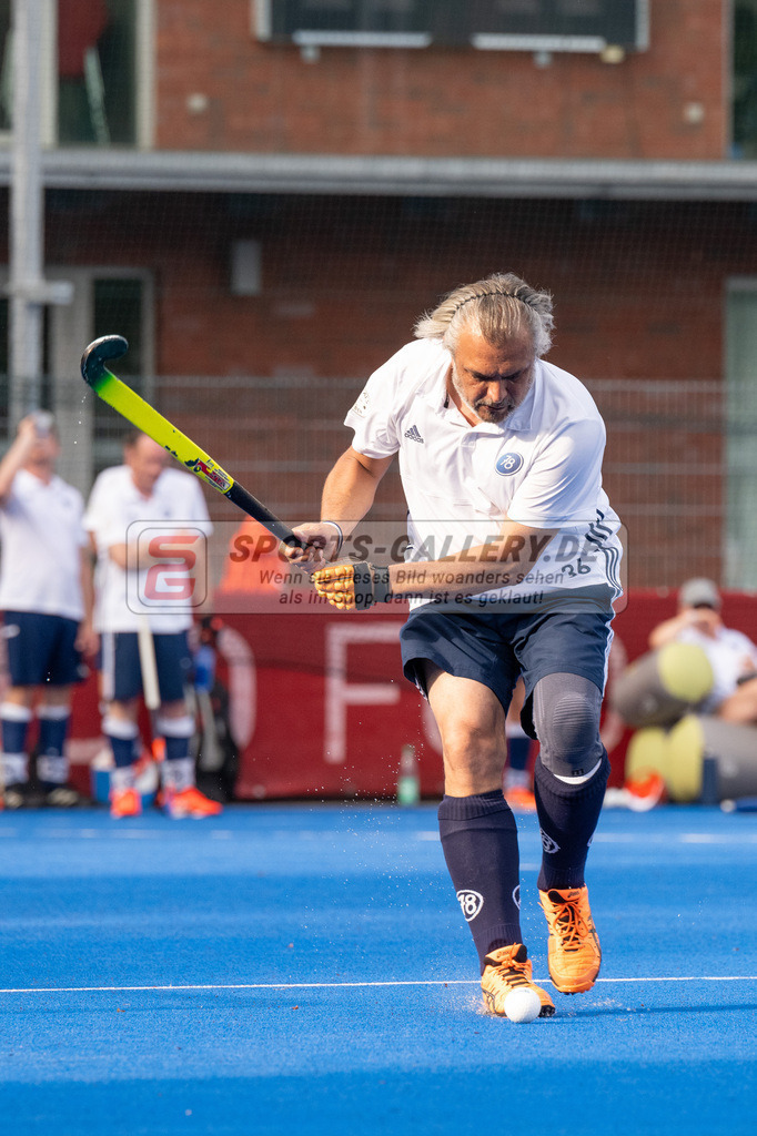 SFE_20240817_0240 | Krefeld, Deutschland, 17.08.2024:  European Cup for Recreational Hockey Players im KTHC Stadion Rot-Weiss Köln Tennis and Hockey Club am 17.08.2024 in Krefeld, Deutschland. (Foto von Stephan Fehrmann)Krefeld, Germany, 17.08.2024: European Cup for Recreational Hockey Players in KTHC Stadion Rot-Weiss Köln Tennis and Hockey Club at 17.08.2024 in Krefeld, Deutschland. (Foto from Stephan Fehrmann)