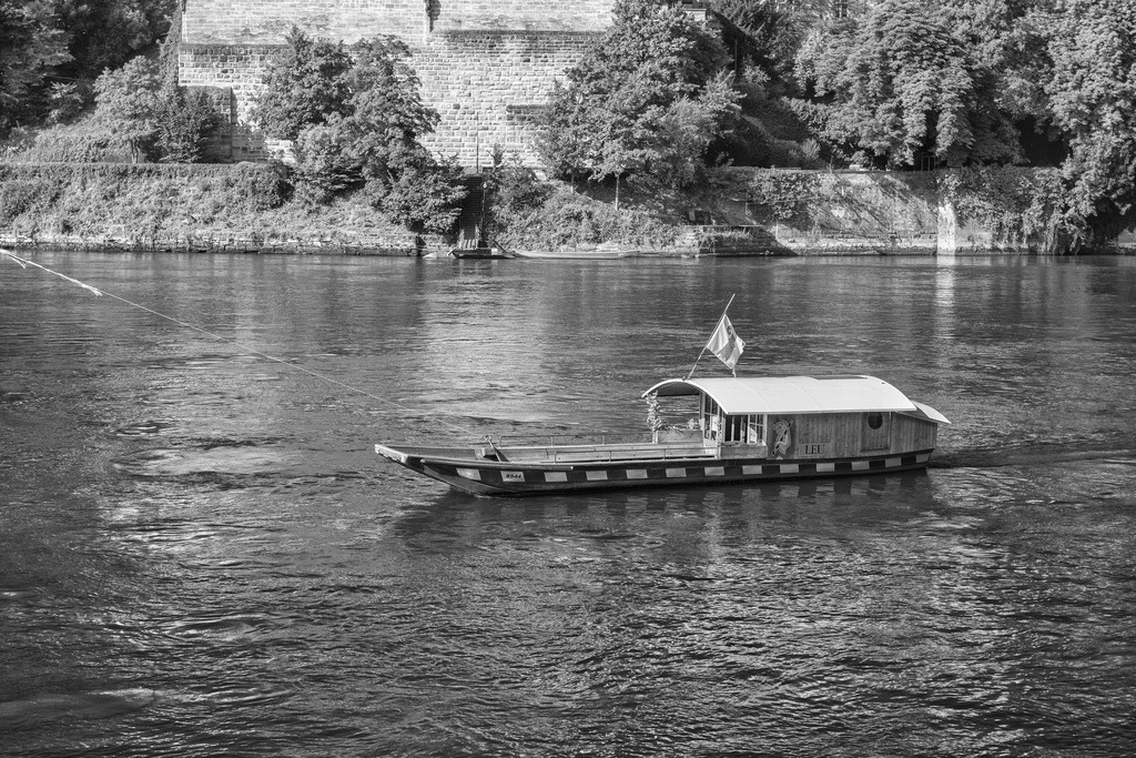 Münsterfähre Leu | Die Münsterfähre Leu in Basel, Schweiz. - Realisiert mit Pictrs.com