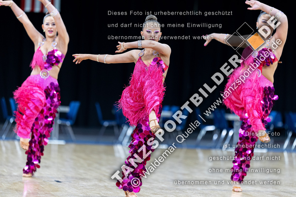 20240310-00701 | Hier finden Sie Tanz Bilder vom Latein und Standard Formationen tanzen. Sportbilder vom Tanzsport. Schöne Fotos und von Weltmeisterschaft, Europameisterschaft, Bundesliga, Regionalliga, Oberliga und Landesliga sowie von GOC Stuttgart, DanceComp, WM Bremen