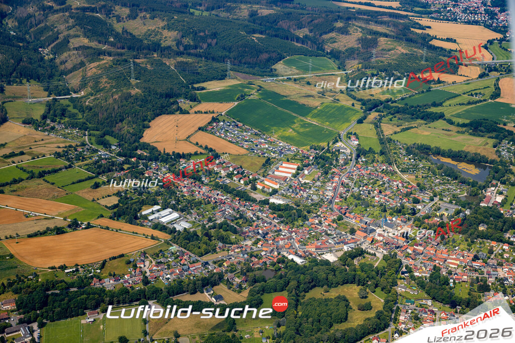 Das Luftbild zeigt : Gehren Ilmenau - Die Luftaufnahme wurde 2024 vom UL-Flugzeug aus erstellt ( keine Drohne ) - Hochauflösende Luftaufnahme - Für grossformatige Ausdrucke geeignet. Die Geschenkidee !Mit Lizenz und Bildrechte bestellbar