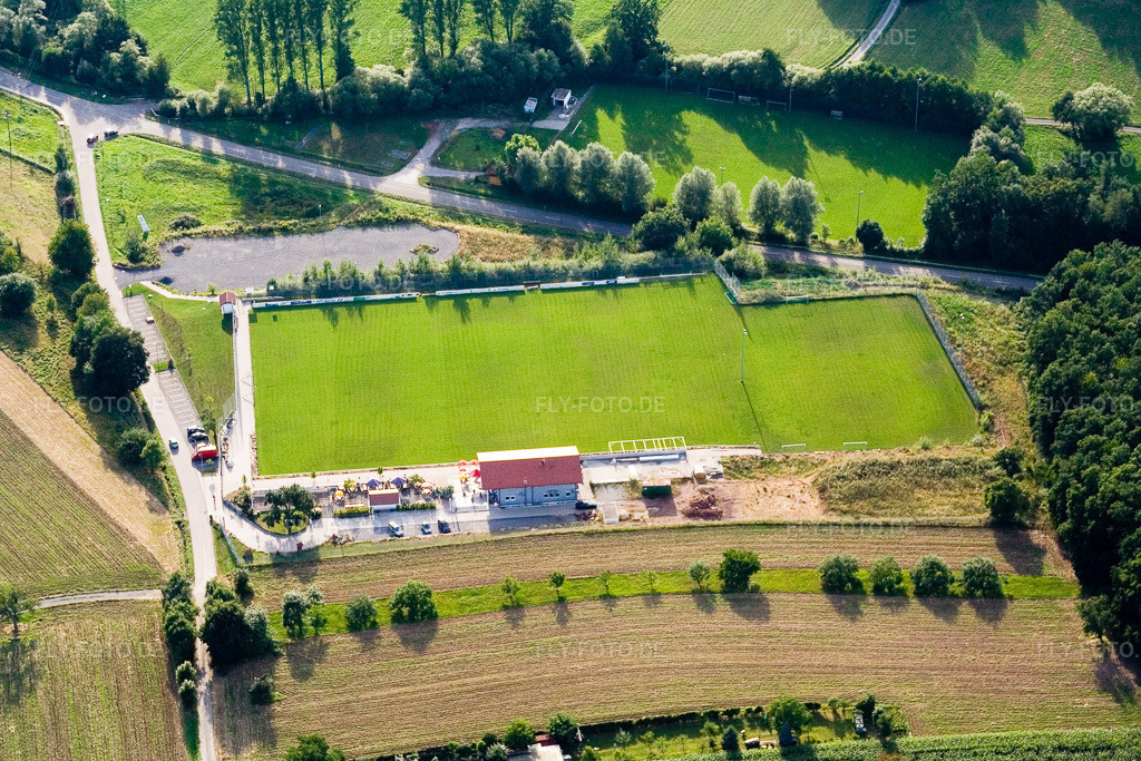 Luftbild: Auerbach, Pneuhage Stadion im Ortsteil Auerbach in Karlsbad im Bundesland Baden-Württemberg in Deutschland. Foto: IMG_12392.jpg vom 05.08.2008 durch Werner Riehm/FLY-FOTO.de