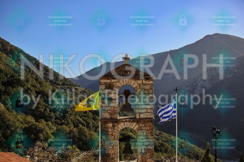 Kloster Giroméri - Iera Moni Giromeriou | Das Kloster „Iera Moni Giromeriou“ liegt in der Präfektur Thesprotia im Nordwesten von Griechenland, rund acht Kilometer von der Stadt Filiates entfernt. Auf der Bergkette Farmakovouni wurde das Kloster Anfang des 14. Jahrhunderts auf einer Höhe von rund 300 Metern gegründet.