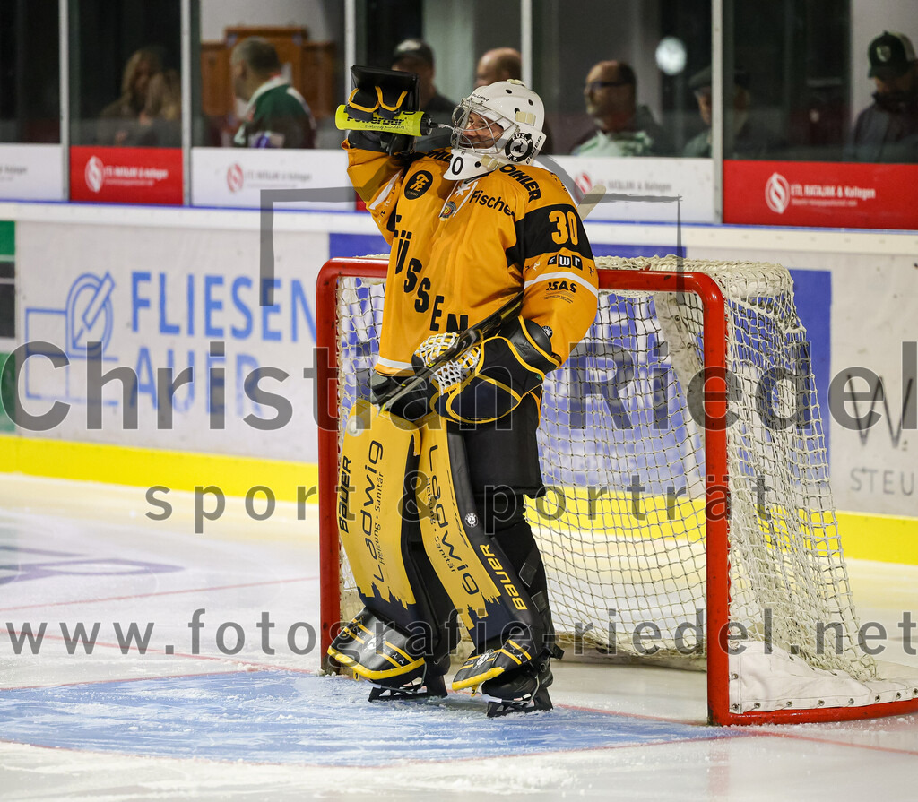 2025-08-22_010_TSV_Erding_gegen_EV_Fuessen | Erding, Deutschland, 22.08.2025:Eishockey, Oberliga Süd 2025 / 2026, Testspiel, TSV Erding gegen EV Füssen, Endergebnis: 1:4Torwart Timotej Pancur (EV Füssen, #30)Foto: Christian Riedel / fotografie-riedel.net