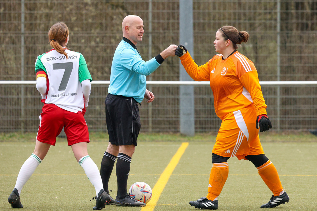 WASFCH_260321_3647 | SGM DJK Wasseralfingen/Neuler vs. 1.FC Heidenheim 1846 II, Fußball, Frauen, Bezirksliga, 2025/2026, 13. Spieltag, 21.03.2026 in Wasseralfingen, Kunstrasen Bürgle(Foto: Michael Bulling) - Realisiert mit Pictrs.com