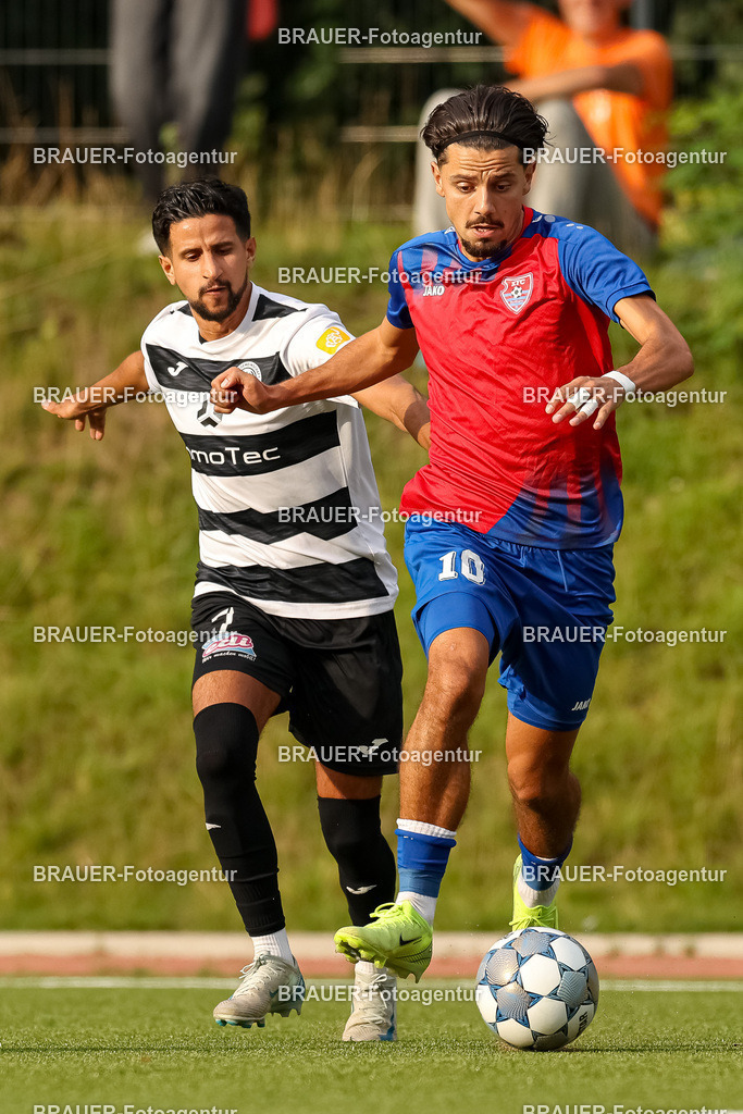 1_KFCWAT_20250723_0195.JPG -  - KFC Uerdingen - SG Wattenscheid 09 - Testspiel | Krefeld, Deutschland, 23.07.25: Ilias Anan (SG Wattenscheid 09) und Yasin-Cemal Kaya (KFC Uerdingen) im Kampf um den Ball waehrend des Testspiel Spiels zwischen KFC Uerdingen - SG Wattenscheid 09 in der Covestro Sportpark am 23. July 2025 in Krefeld, Deutschland. (Foto von Stefan Brauer/Brauer-Fotoagentur)