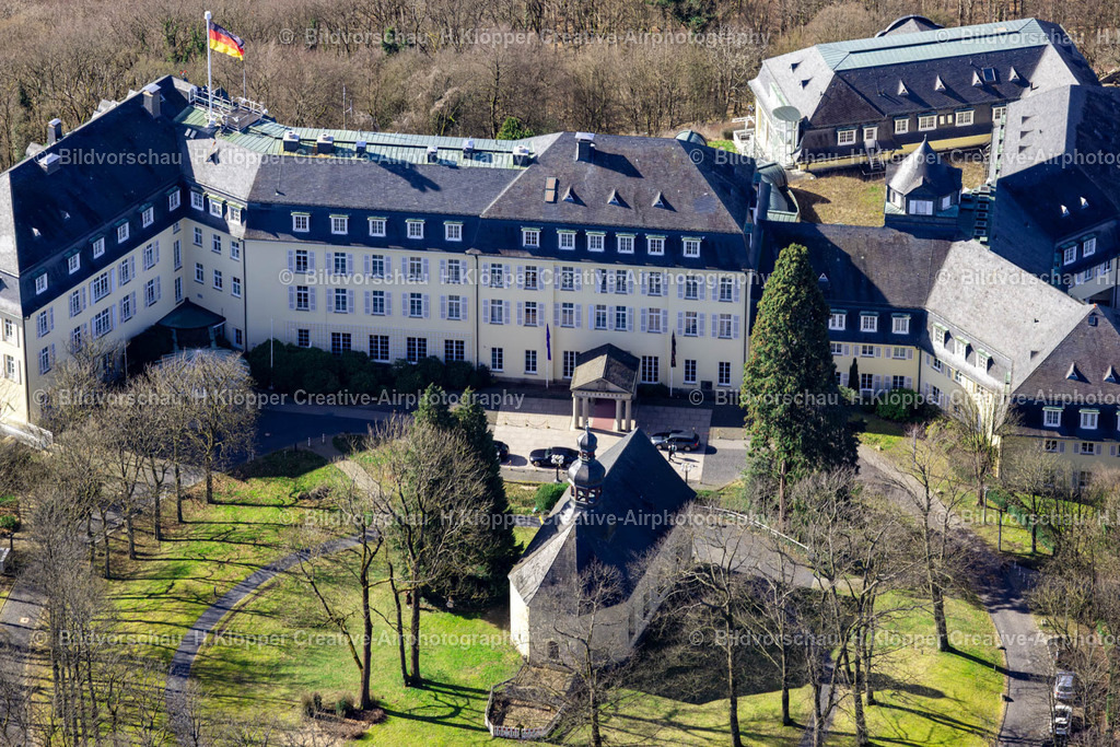 Luftbilder Königswinter-0144 | Luftbildfotografie Gebäudekomplex der Hotelanlage Steigenberger Grandhotel &amp; Spa Petersberg in Königswinter im Bundesland Nordrhein-Westfalen, Deutschland. - Realized with Pictrs.com