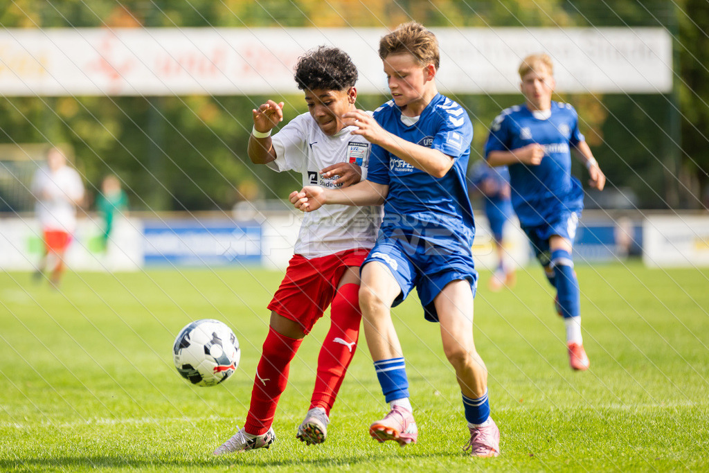 20250920_Picselweb-Fotografie_1R3_1168 | JFV D/A &amp; Stade - VfB Oldenburg0:1 VfB no70:2 VfB no70:3 VfB JFV Eigentor0:4 VfB no70:5 VfB no71:5 JFV no3 Jaric Jimenez-Voss2:5 JFV no9 Janko Sylvester3:5 JFV no16 Damian Elias Mihro Burekovic - Realisiert mit Pictrs.com