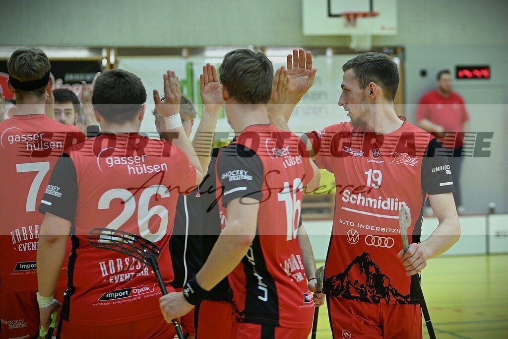 aDSC_5643 | Kaufen Sie Sportbilder im Onlineshop von Andy Scherrer Sportfotografie. Faszinierende Bilder von Sportevents aus der ganzen Schweiz. Fussball, Frauenfussball, Unihockey, Handball, Schwingen und weiteren Sportarten. - Realisiert mit Pictrs.com