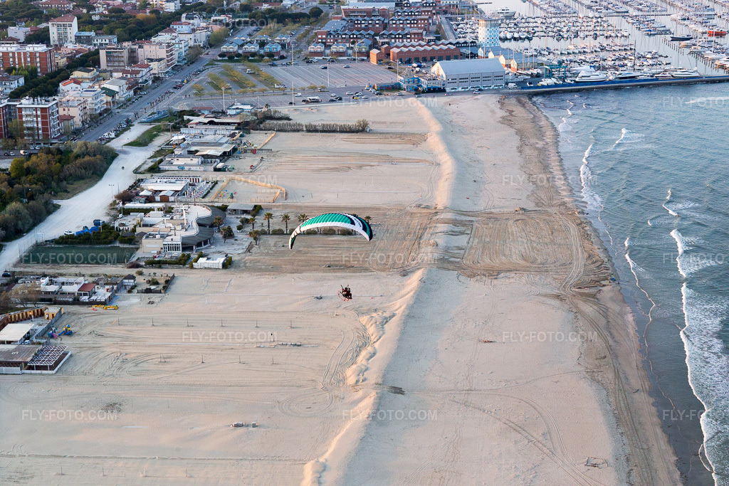 Aerial view: View of the town in Marina di Ravenna in the state Emilia Romagna, Italy.Photo: IMG_098507.jpg taken on 04/05/2017 by Werner Riehm/FLY-FOTO.comResolution of the original: 5472 x 3648 px