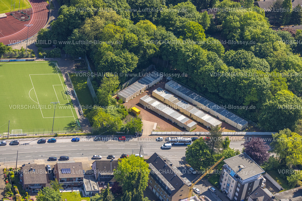Bottrop230509704 | Luftbild, Flüchtlinge Containerdorf Hans-Böckler-Straße, Süd-West, Bottrop, Ruhrgebiet, Nordrhein-Westfalen, Deutschland