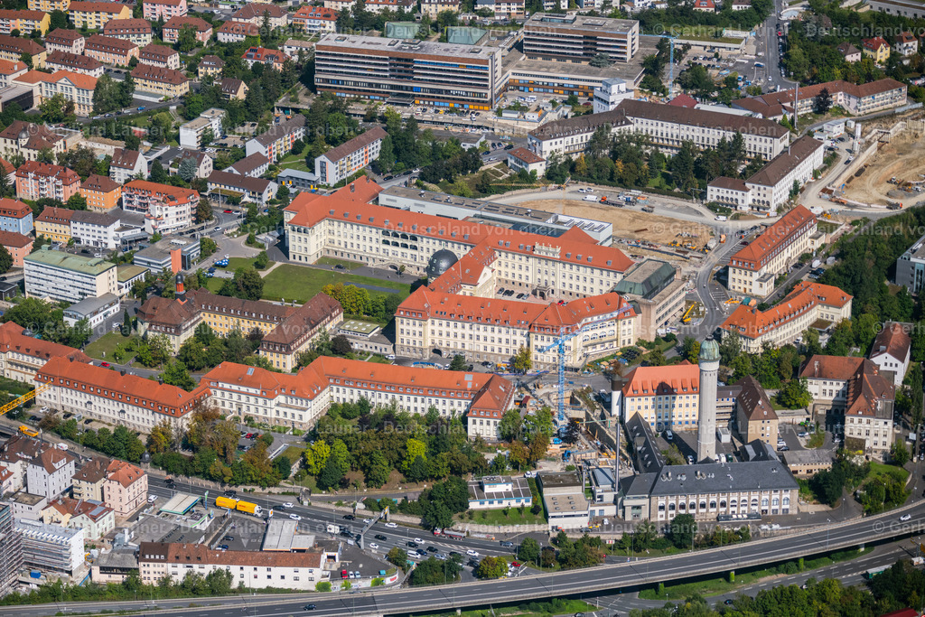 4050620 | Universitätsklinikum Würzburg, ein Klinikum der Medizinischen Fakultät der Julius-Maximilians-Universität Würzburg und ein Krankenhaus der Maximalversorgung.