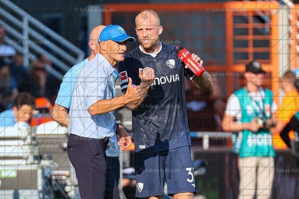 VfL Bochum gegen Holstein Kiel | 1. Bundesliga | VfL Bochum gegen Holstein Kiel | 1. Bundesliga - Realisiert mit Pictrs.com