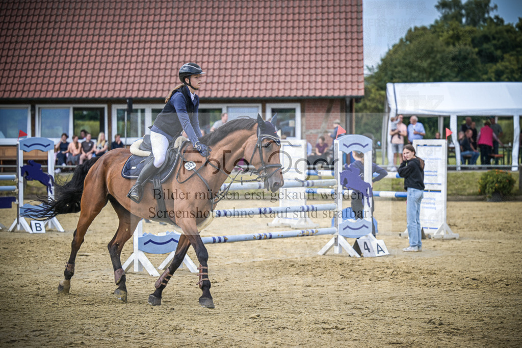 DOS_3302 | Entdecke hochwertige Reitturnierfotos von Foto Oger. Professionell, emotional und authentisch – jetzt Lieblingsmomente im Shop bestellen.Deutschlandweite Turnierfotografie. - Realisiert mit Pictrs.com