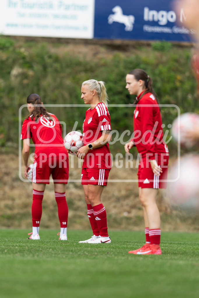 Fußball I Frauen I Testspiel I SpVg Aurich - DJK Arminia Ibbenbüren I 15305 | realhellocedii - Realisiert mit Pictrs.com