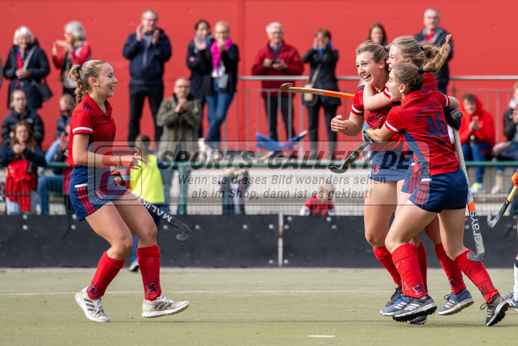 SFE_20231022_0146 | Deutsche Meisterschaft Weibliche U16 Finale Uhlenhorst Mülheim - Düsseldorfer HC am 22.10.2023 in Köln (Düsseldorfer Hockeyclub 1905 e.V.), Photo: Stephan Fehrmann 2023 (Sports-Gallery)
