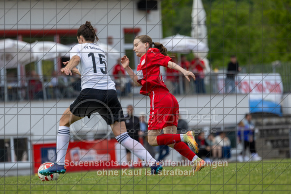 20250518_141833_0315 | #,1.FC Donzdorf (rot) vs. FV Bellenberg (weiß), Fussball, Frauen-Verbandsliga Württemberg, 20. Spieltag, Saison 20242025, Rasenplatz Lautertal Stadion, Süßener Straße 16, 73072 Donzdorf, 18.05.2025 - 1300 Uhr,Foto: PhotoPeet-Sportfotografie/Peter Harich