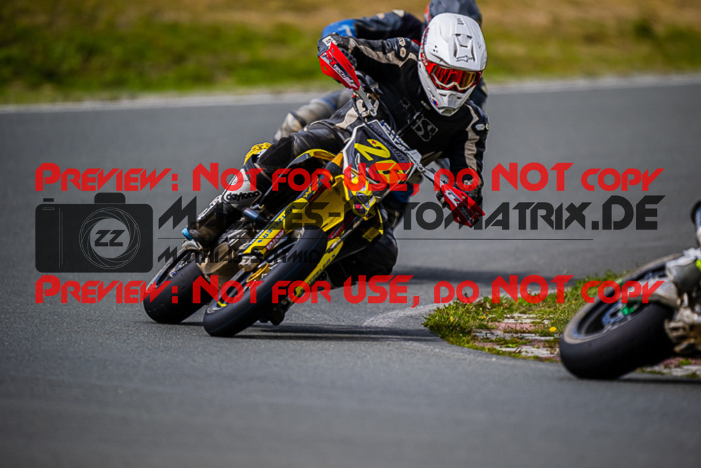 MaZZes_FotoMatrix_220904_9876 | UE40