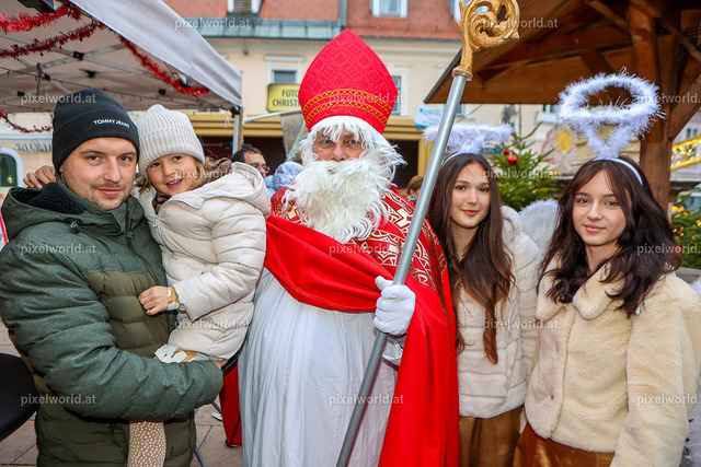 Nikolaussackerl am Christkindlmarkt | Bildershop von pixelworld.at - Realisiert mit Pictrs.com