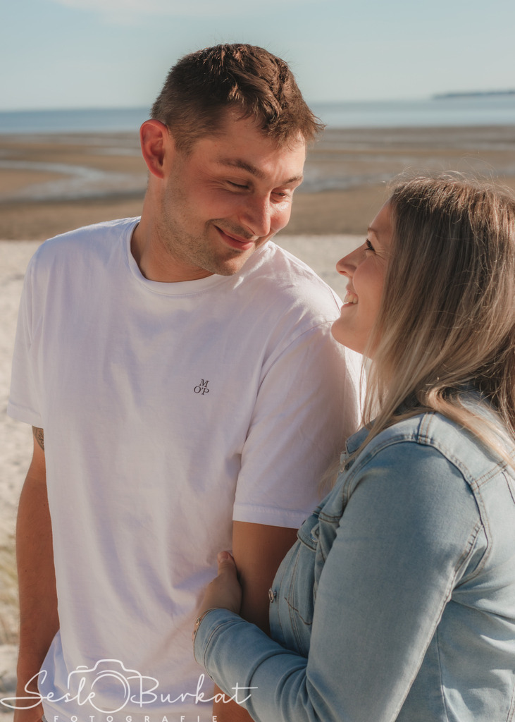 20250906-IMG_7857 | Authentische, natürliche und emotionale Fotoshootings auf der Nordseeinsel Föhr. Als Fotografin halte ich deine schönsten Momente in einzigartigen Neugeborenen-, Familien-, Paar- und Einzelshootings fest. Jetzt einen Termin vereinbaren!