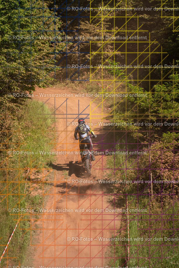 Wolfshausen 3 Lauf -1415 | Sportfotografie von RO-Fotos: Motorsport, Motocross, Enduro, Laufveranstaltungen und Triathlon. Professionelle Fotos von Sportlern und Events. - Realisiert mit Pictrs.com